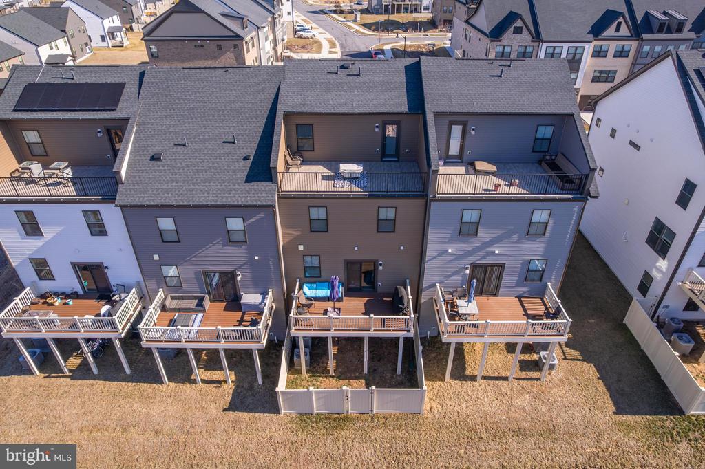 604 LAKEMONT DRIVE