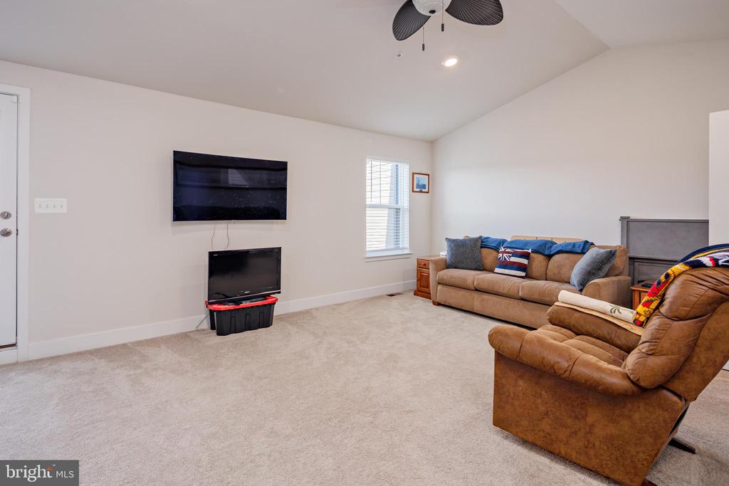 604 LAKEMONT DRIVE