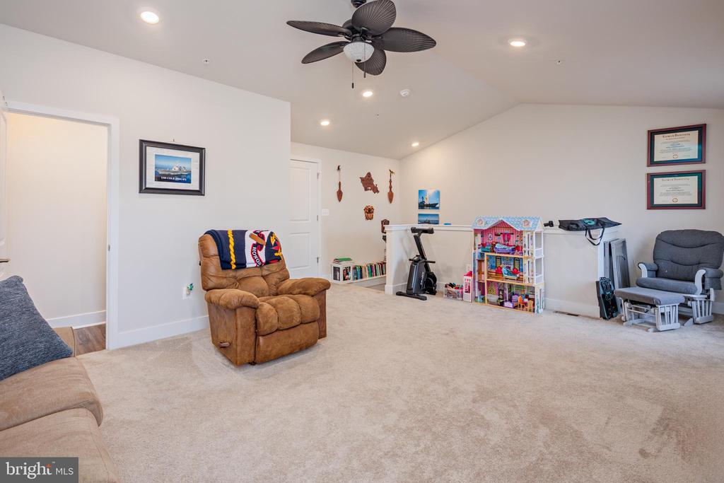 604 LAKEMONT DRIVE