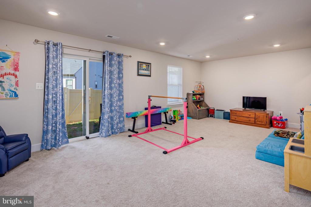 604 LAKEMONT DRIVE