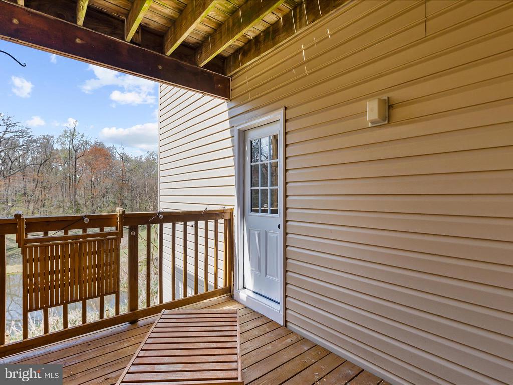 20 SANDSTONE COURT