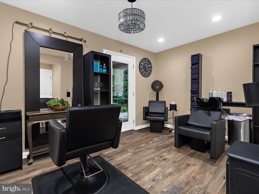 3305 BLACKBERRY LANE