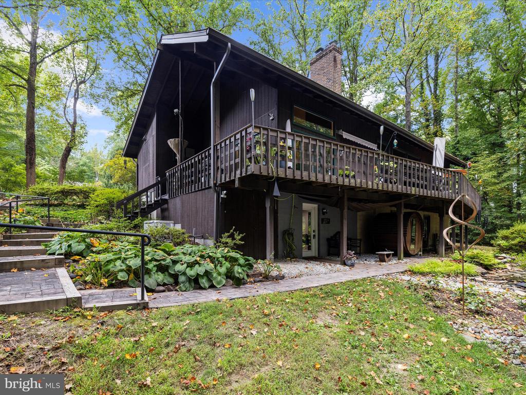 3305 BLACKBERRY LANE