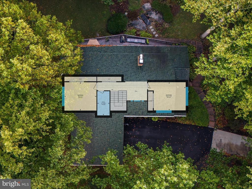 3305 BLACKBERRY LANE