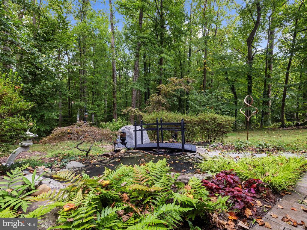 3305 BLACKBERRY LANE