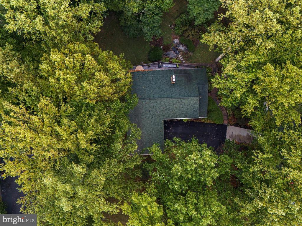 3305 BLACKBERRY LANE