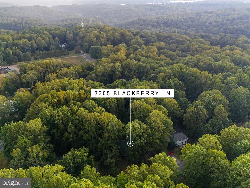 3305 BLACKBERRY LANE