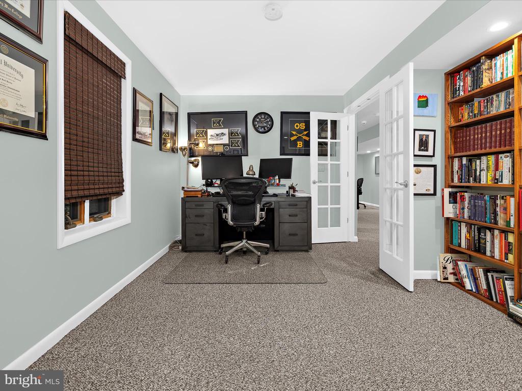 3305 BLACKBERRY LANE