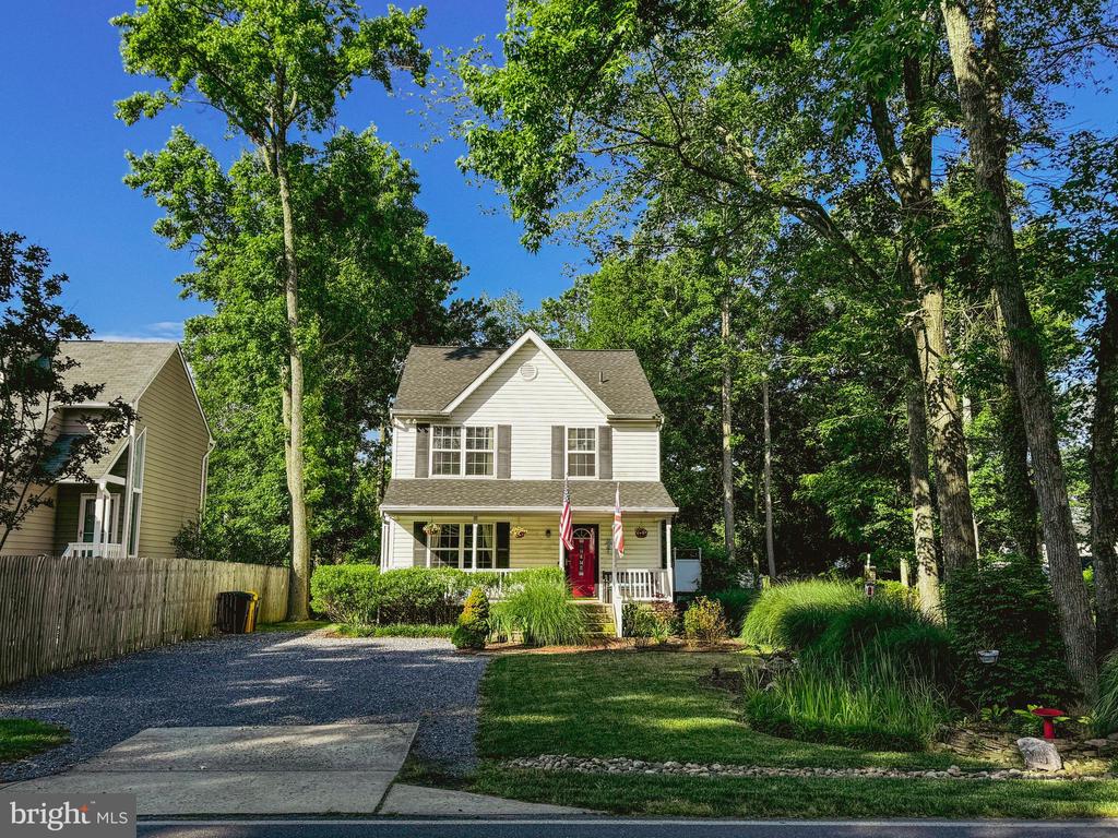 3356 ARUNDEL ON THE BAY ROAD