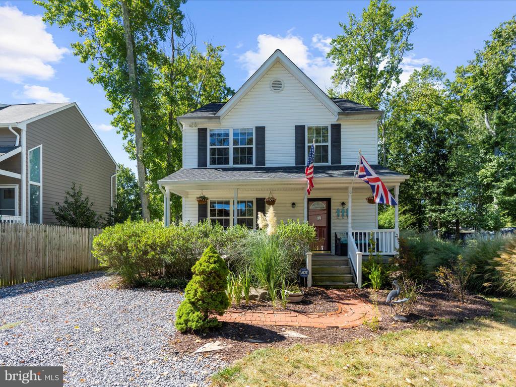 3356 ARUNDEL ON THE BAY ROAD