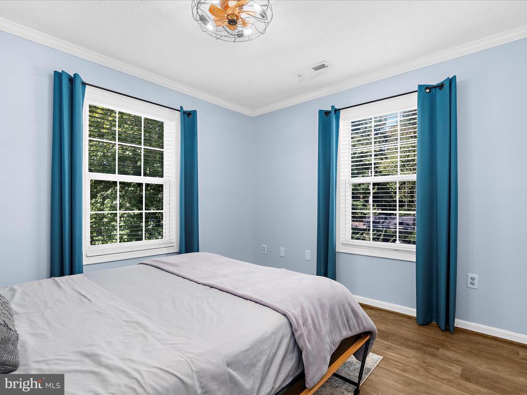 3356 ARUNDEL ON THE BAY ROAD