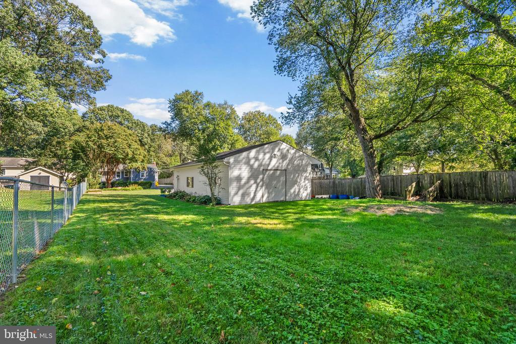 738 WHITNEYS LANDING DRIVE