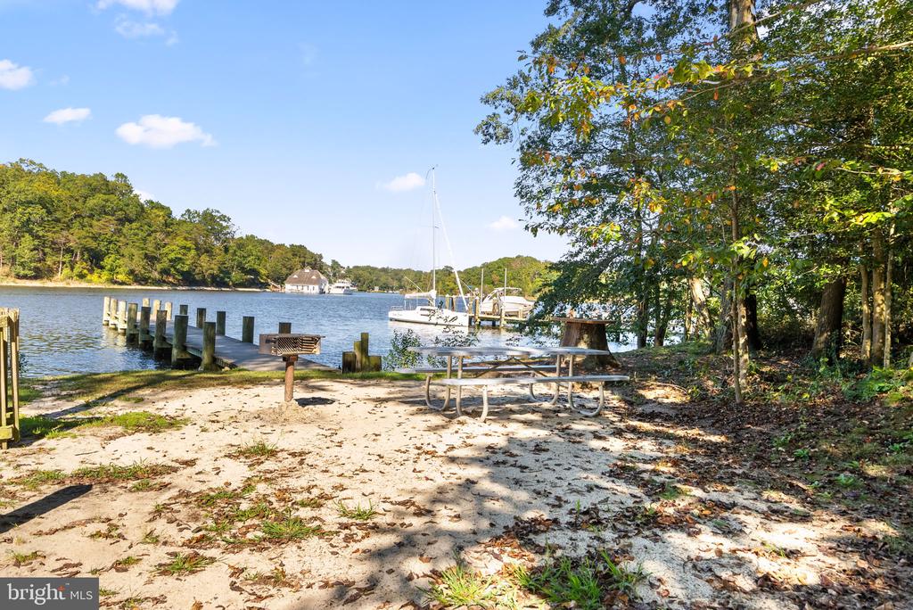 738 WHITNEYS LANDING DRIVE