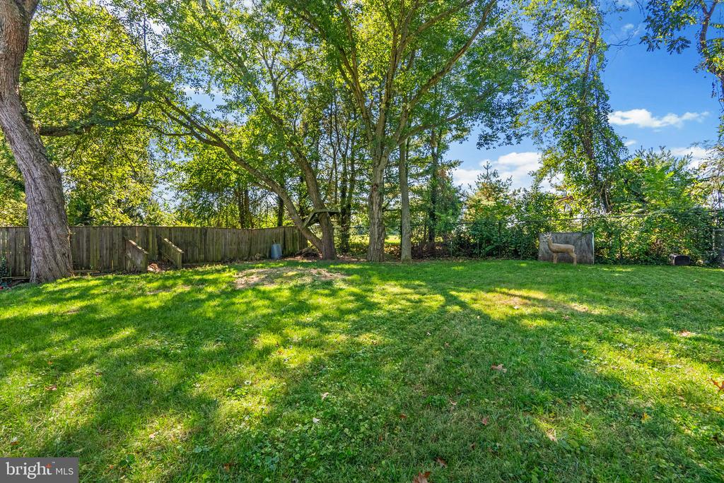 738 WHITNEYS LANDING DRIVE