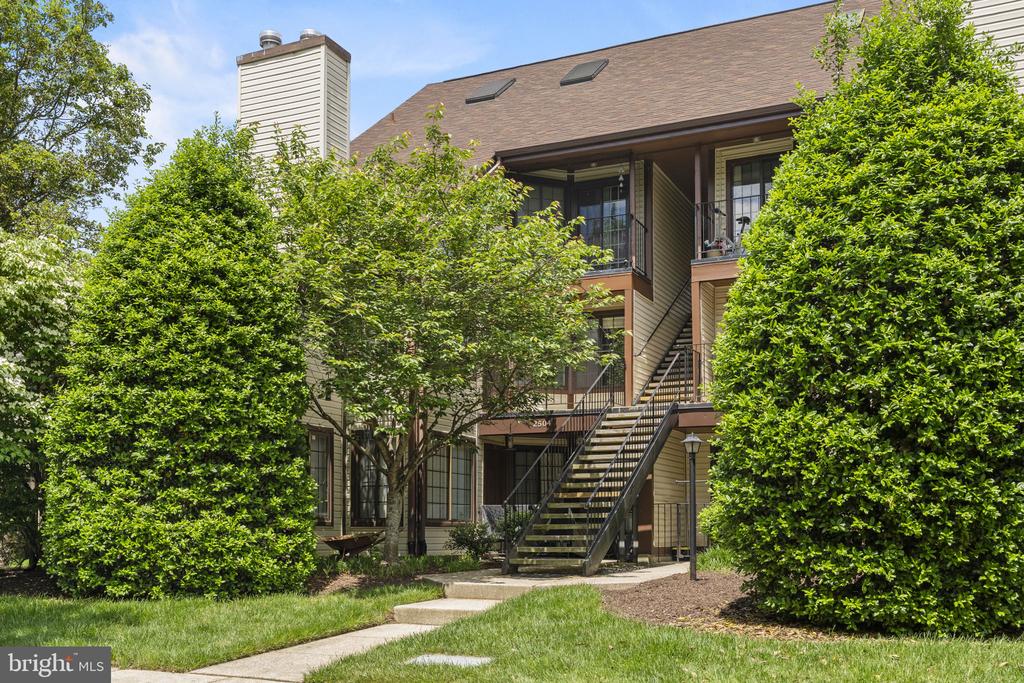 2504 AIRY HILL CIRCLE Unit: 1C