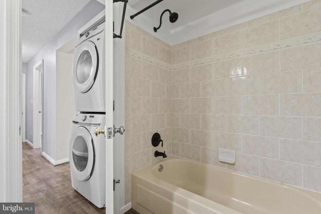 2504 AIRY HILL CIRCLE Unit: 1C