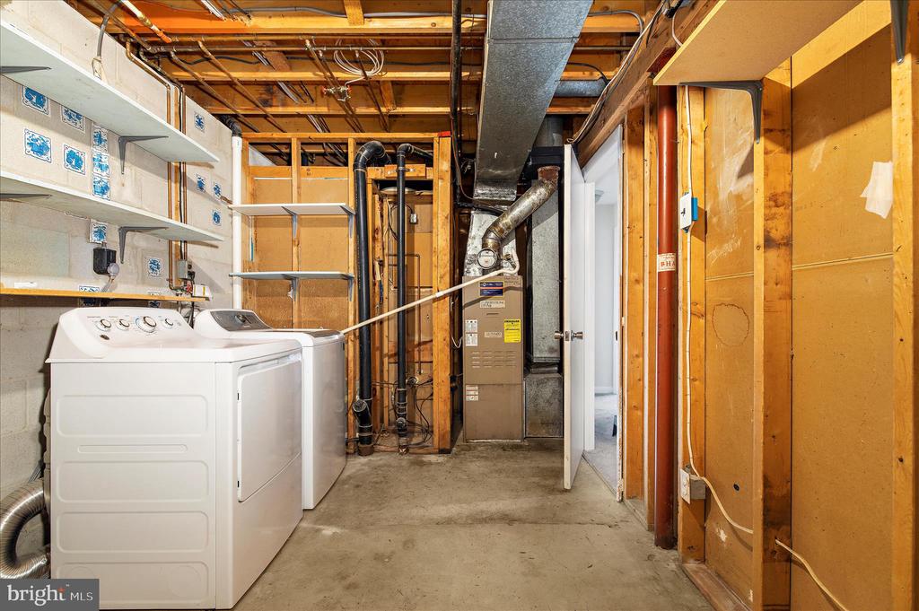 7989 SCOTTS MANOR COURT