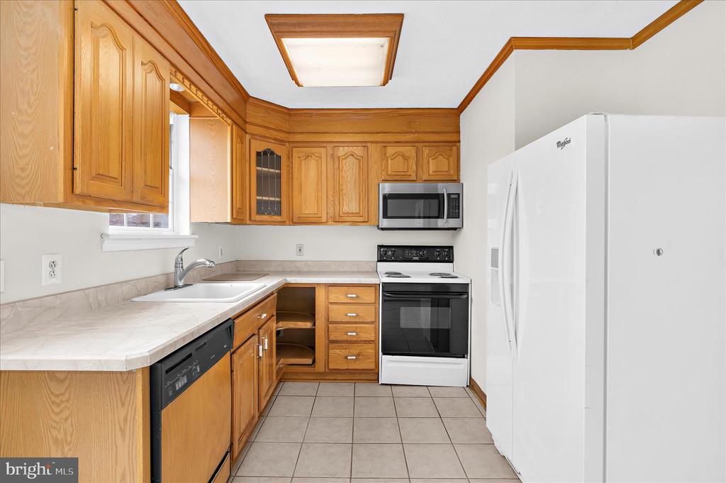 7989 SCOTTS MANOR COURT