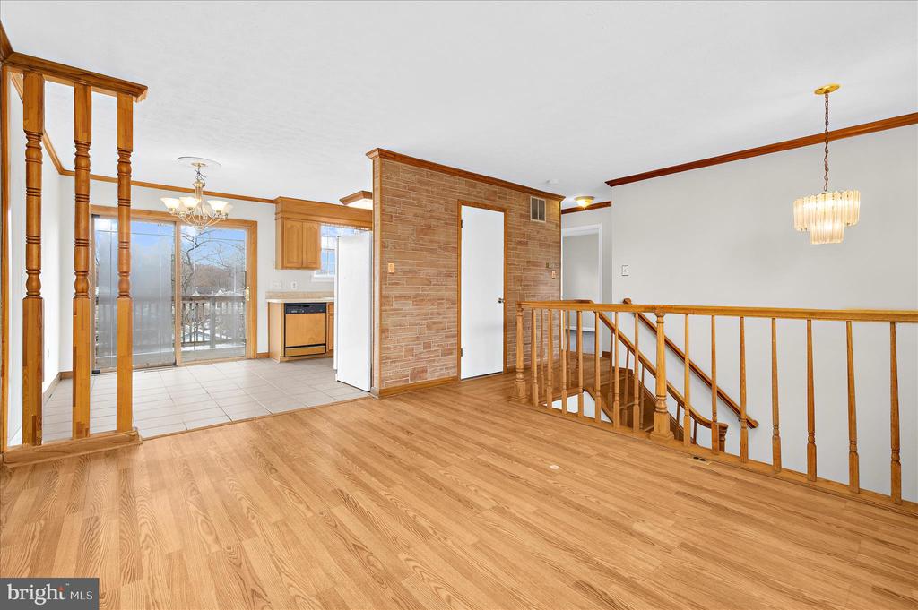7989 SCOTTS MANOR COURT