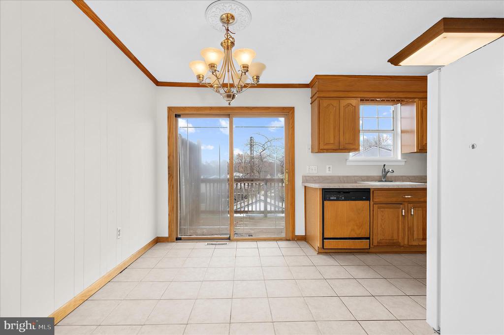 7989 SCOTTS MANOR COURT