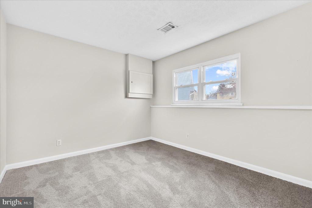 7989 SCOTTS MANOR COURT