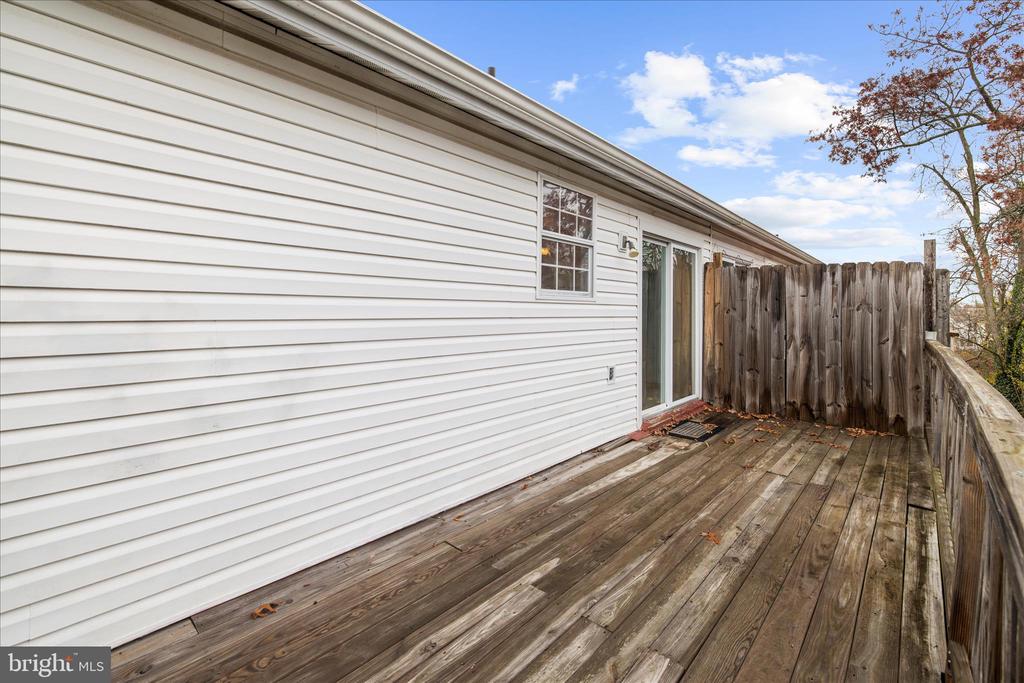 7989 SCOTTS MANOR COURT