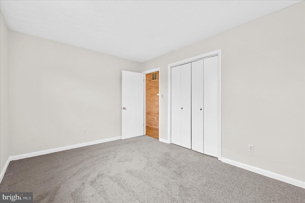 7989 SCOTTS MANOR COURT