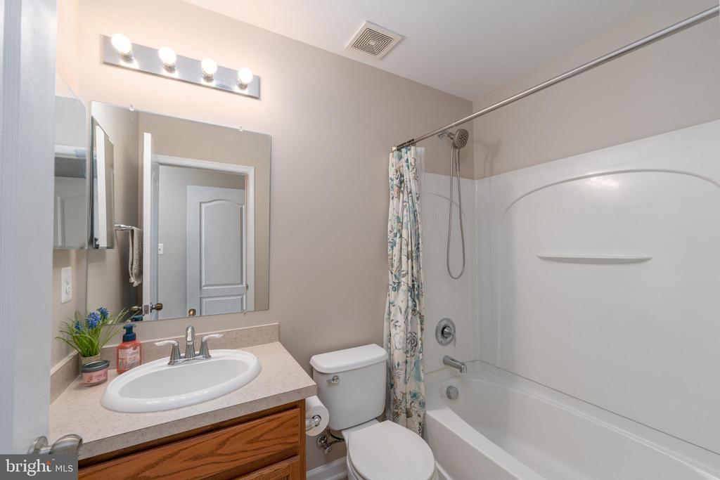 7716 TIMBERCROSS LANE