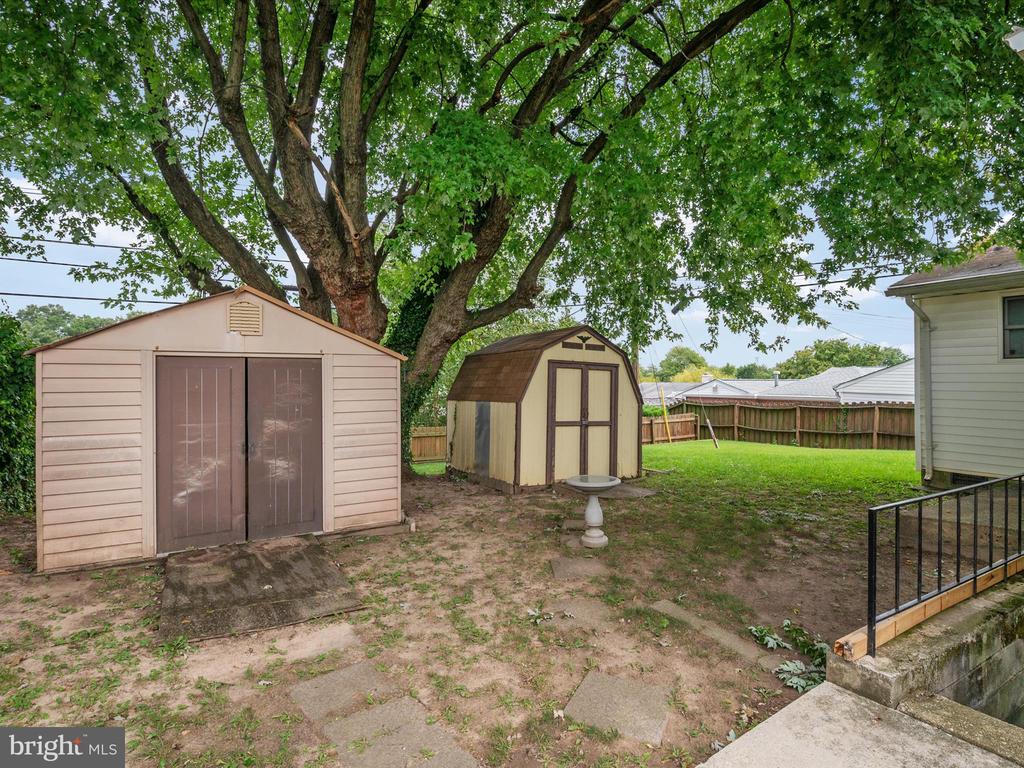 2616 EDGEWOOD