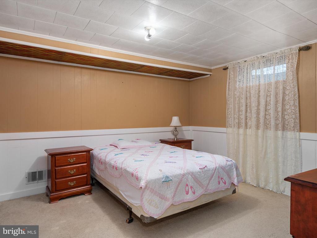 2616 EDGEWOOD