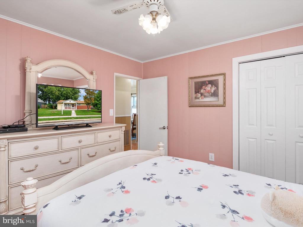 2616 EDGEWOOD