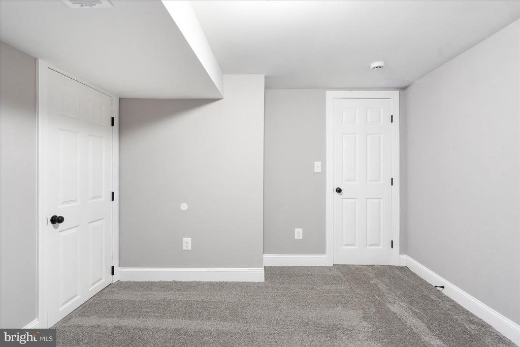 4753 BONNIE BRAE ROAD