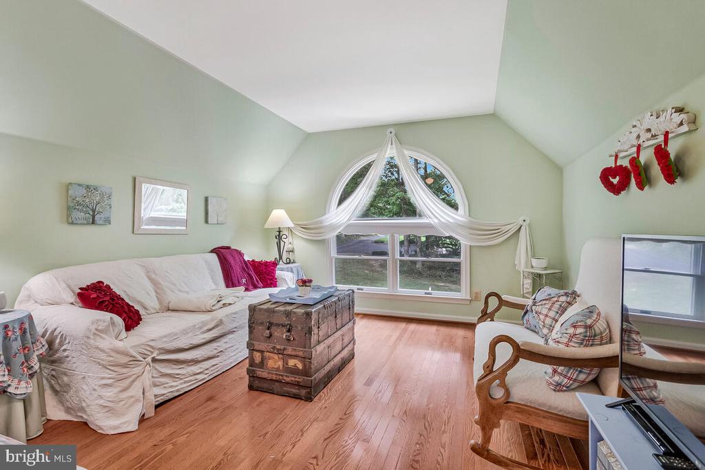 3897 HUNTING CREEK ROAD