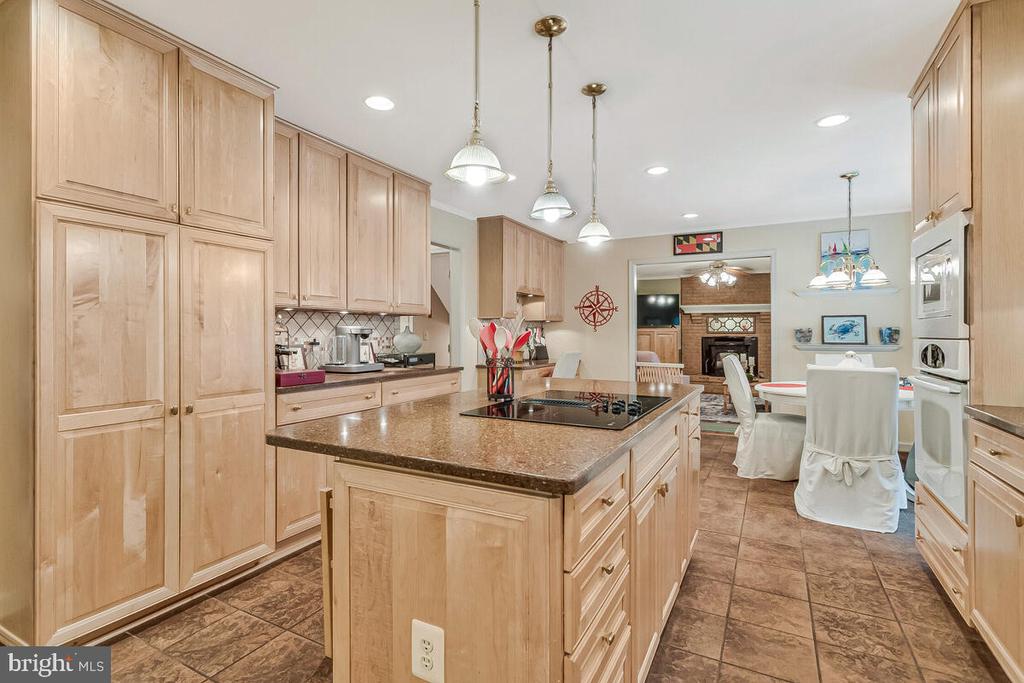 3897 HUNTING CREEK ROAD