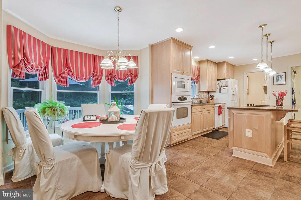 3897 HUNTING CREEK ROAD