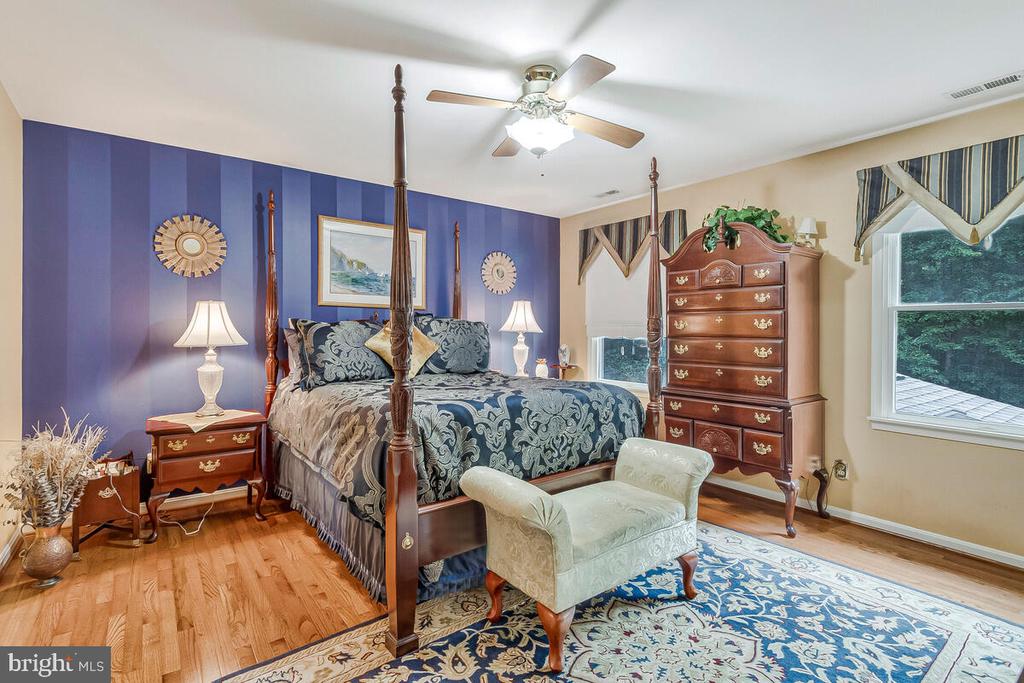 3897 HUNTING CREEK ROAD
