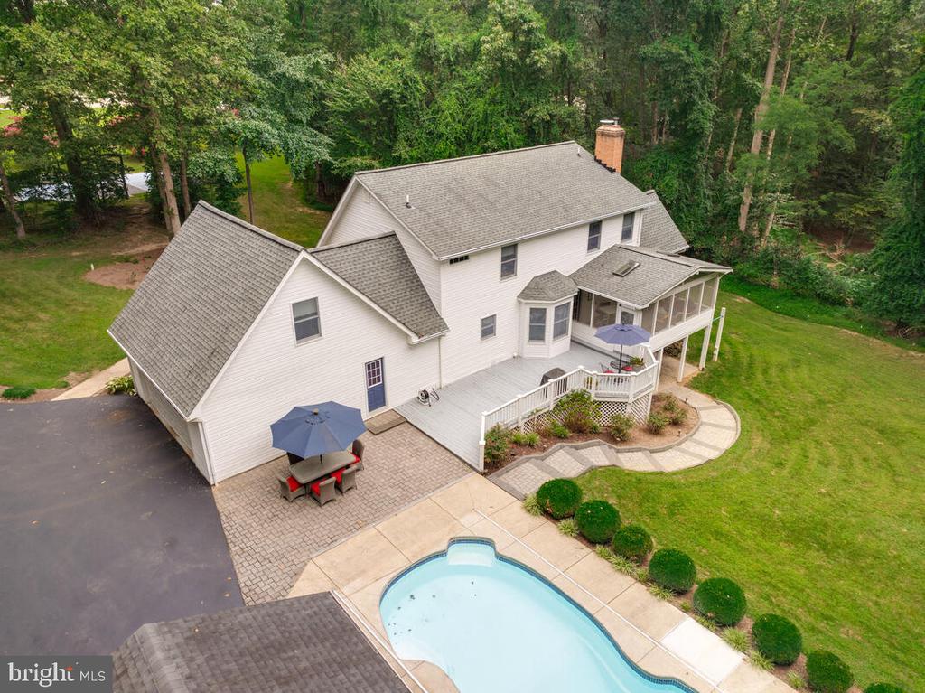 3897 HUNTING CREEK ROAD