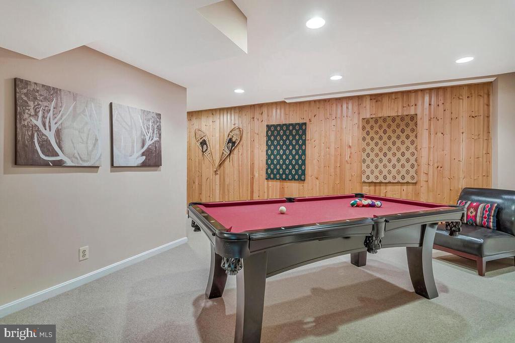 3897 HUNTING CREEK ROAD