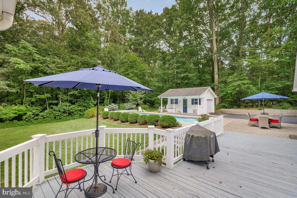 3897 HUNTING CREEK ROAD