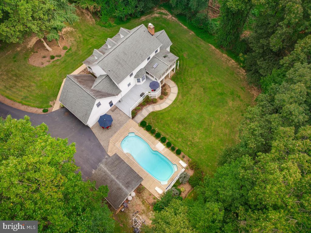 3897 HUNTING CREEK ROAD