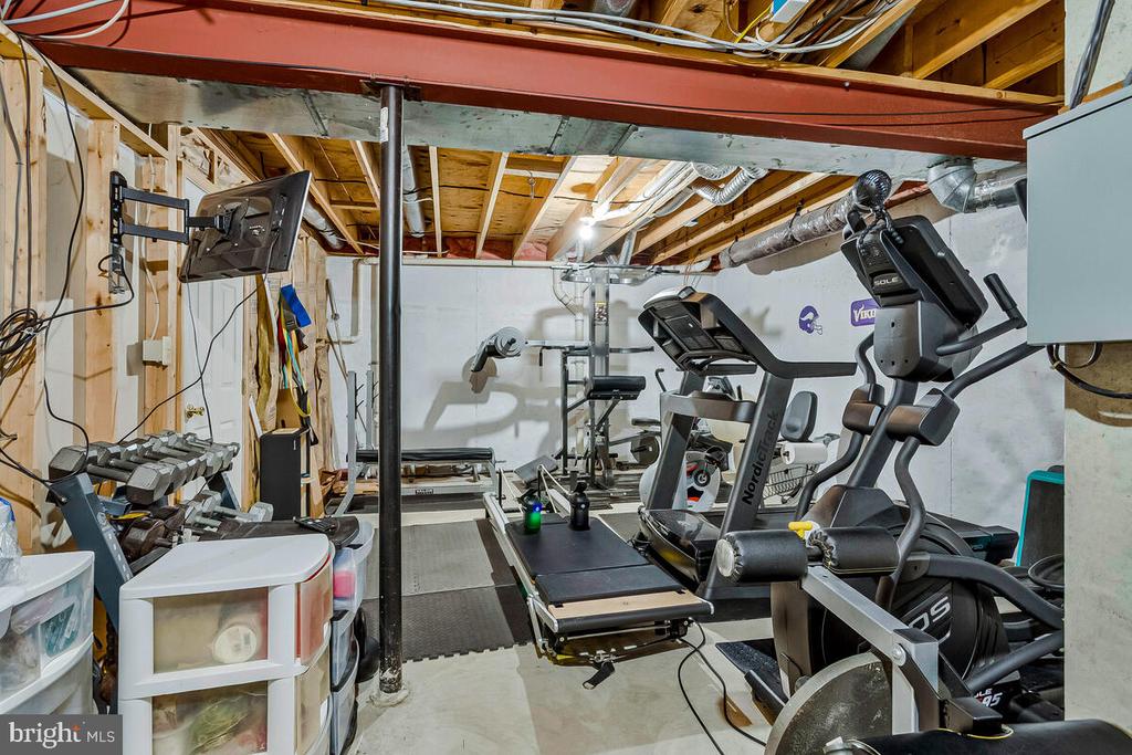 3897 HUNTING CREEK ROAD