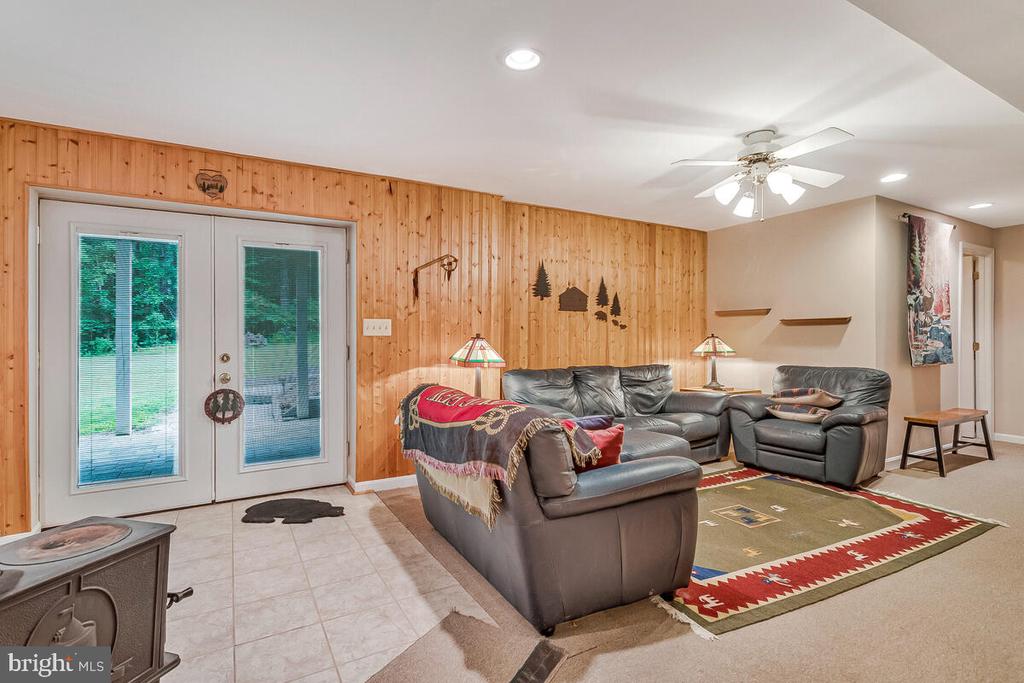 3897 HUNTING CREEK ROAD