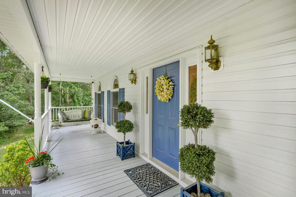 3897 HUNTING CREEK ROAD
