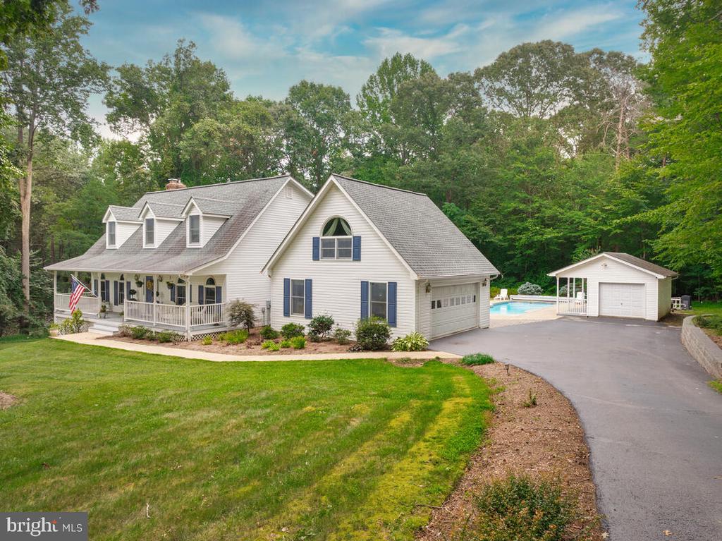 3897 HUNTING CREEK ROAD