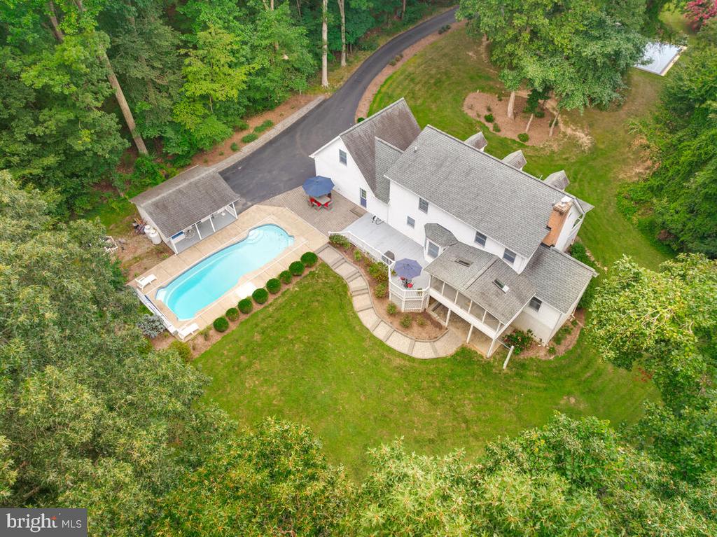 3897 HUNTING CREEK ROAD
