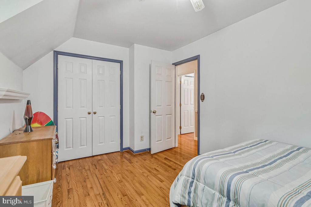 3897 HUNTING CREEK ROAD