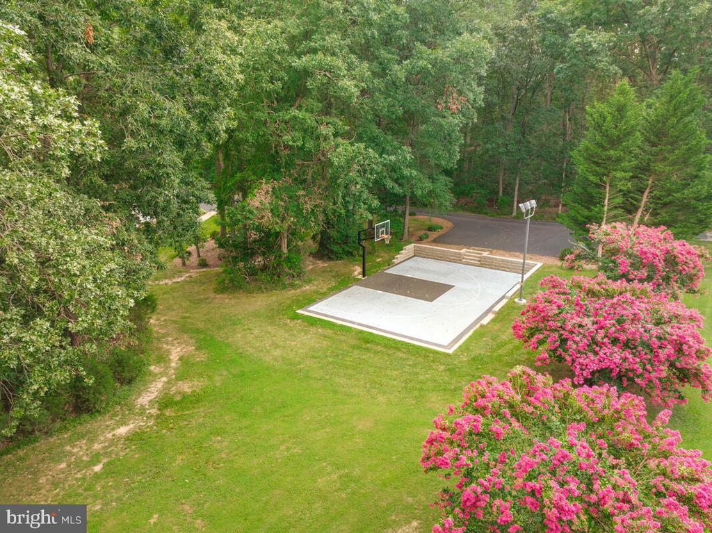 3897 HUNTING CREEK ROAD