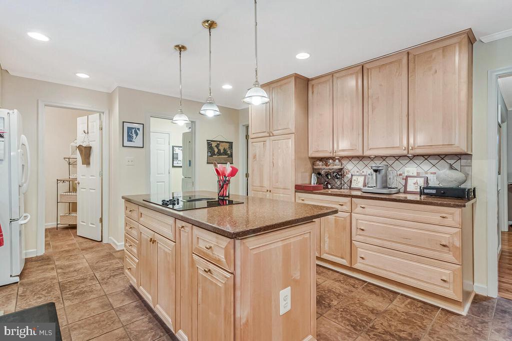 3897 HUNTING CREEK ROAD