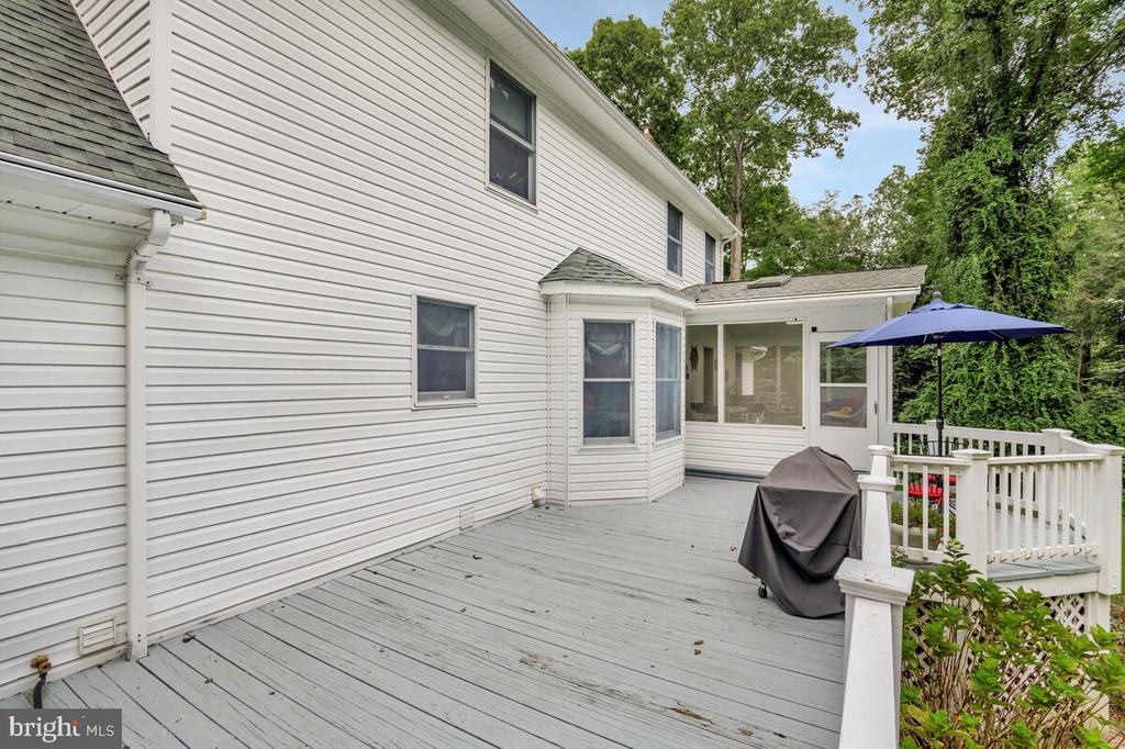 3897 HUNTING CREEK ROAD