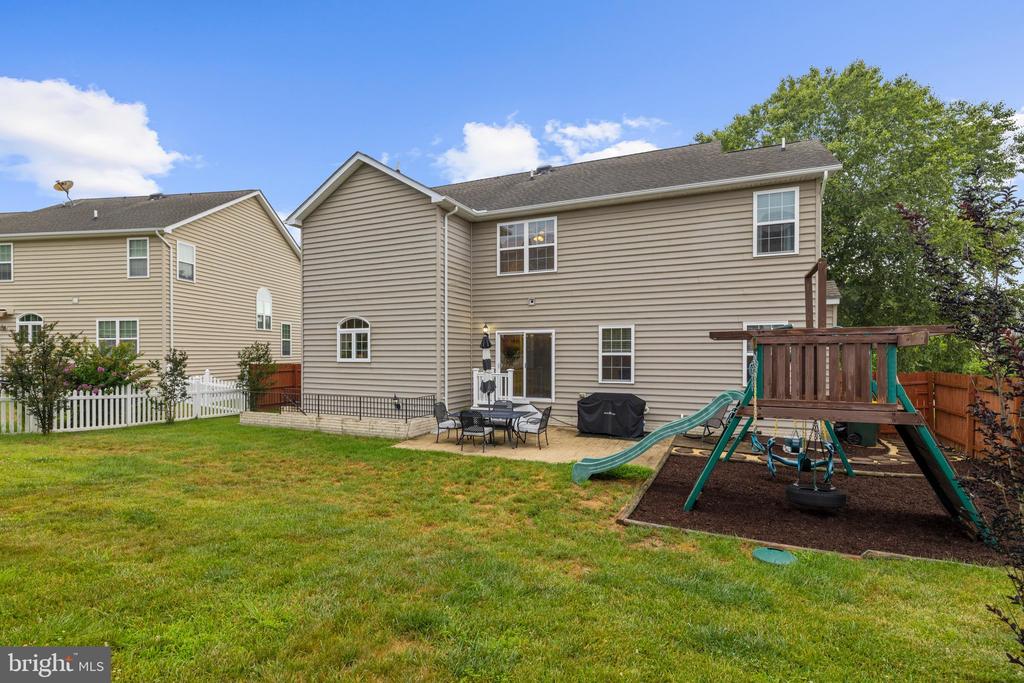 3671 MIDDLE GROUND COURT